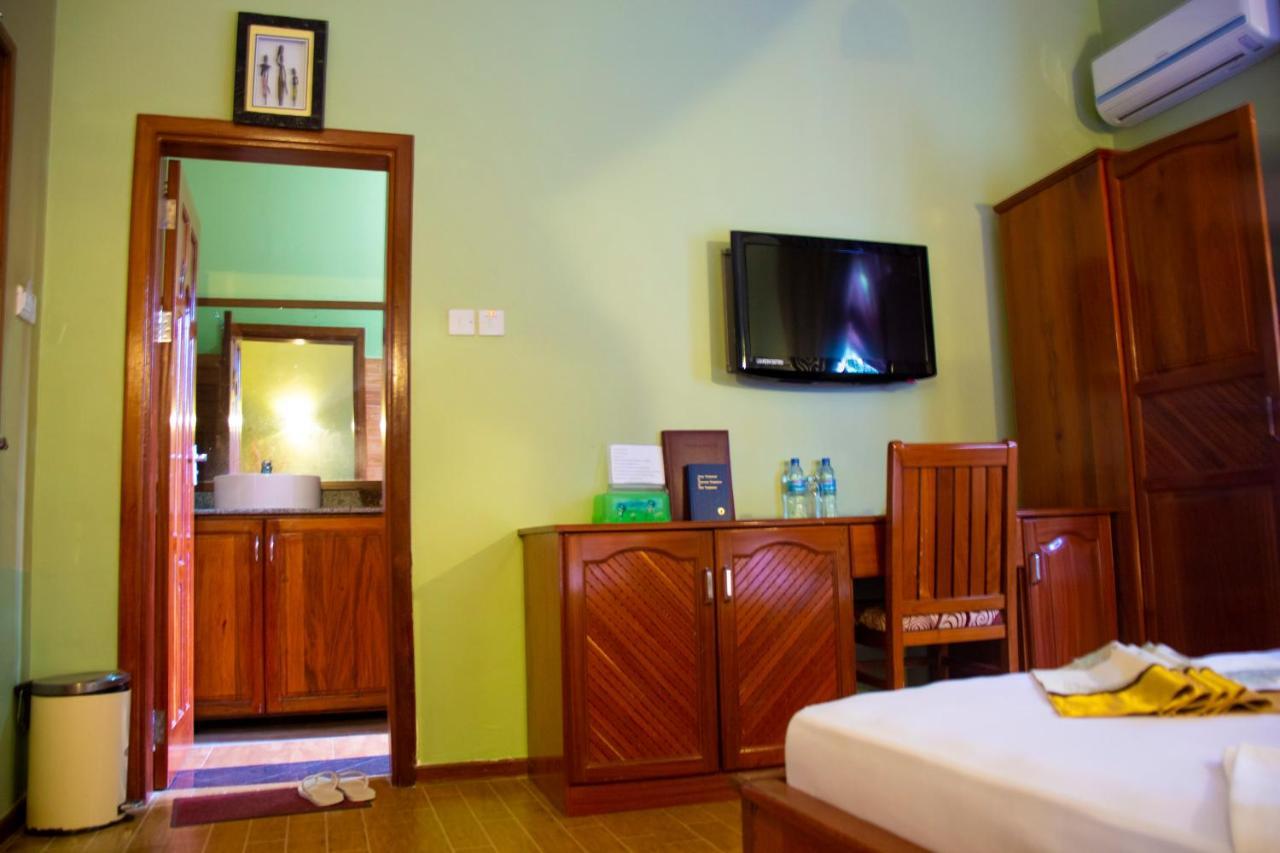 Lush Garden Business Hotel Аруша Екстериор снимка