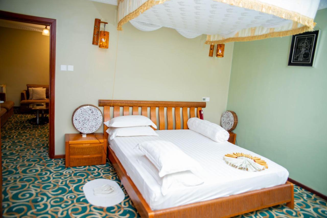 Lush Garden Business Hotel Аруша Екстериор снимка