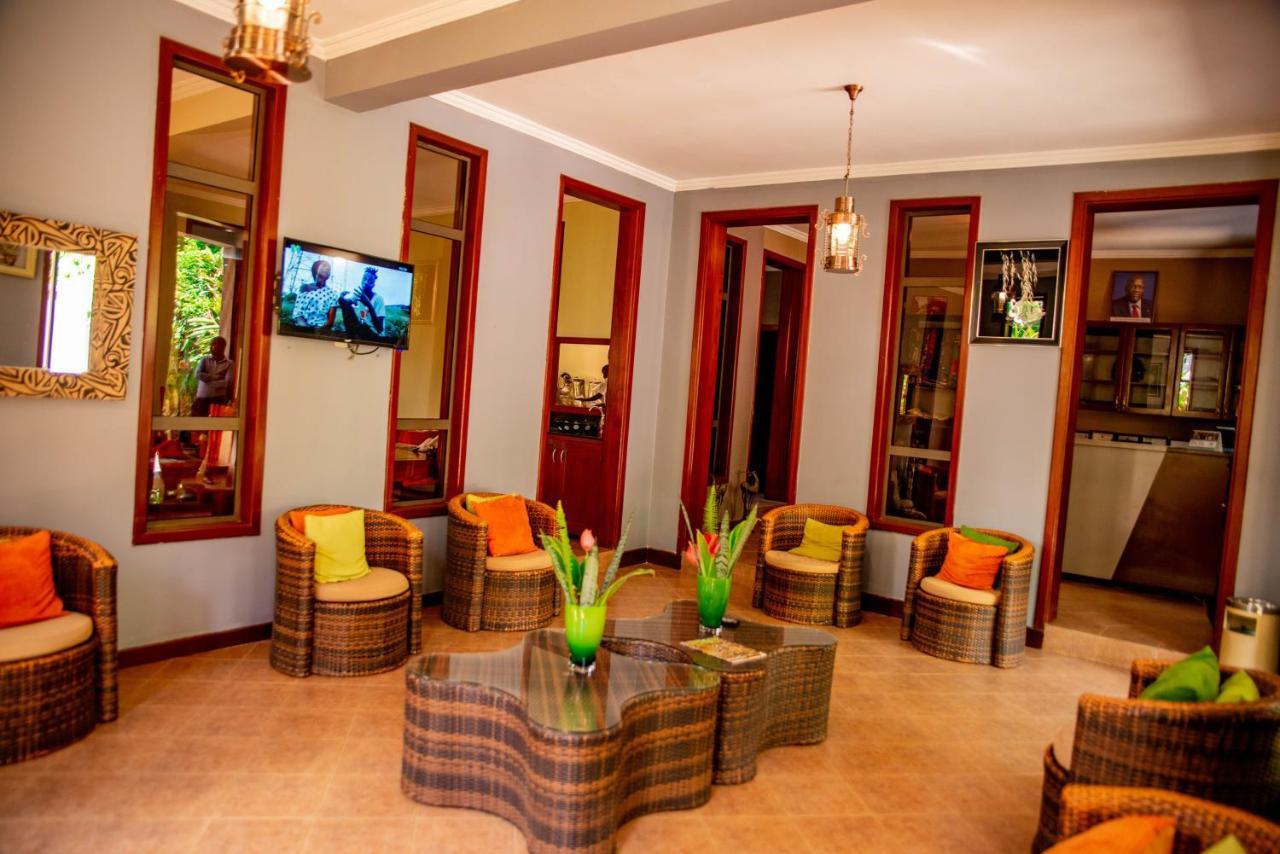 Lush Garden Business Hotel Аруша Екстериор снимка